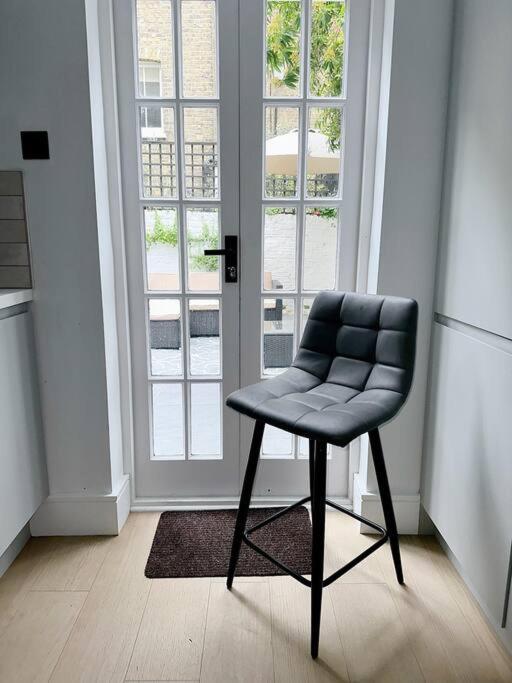Ferienwohnung Londwell, Luxe And Leaves, Chelsea Flat With Private Garden London Exterior foto